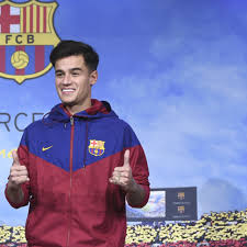 Coutinho realiza cirurgia no joelho